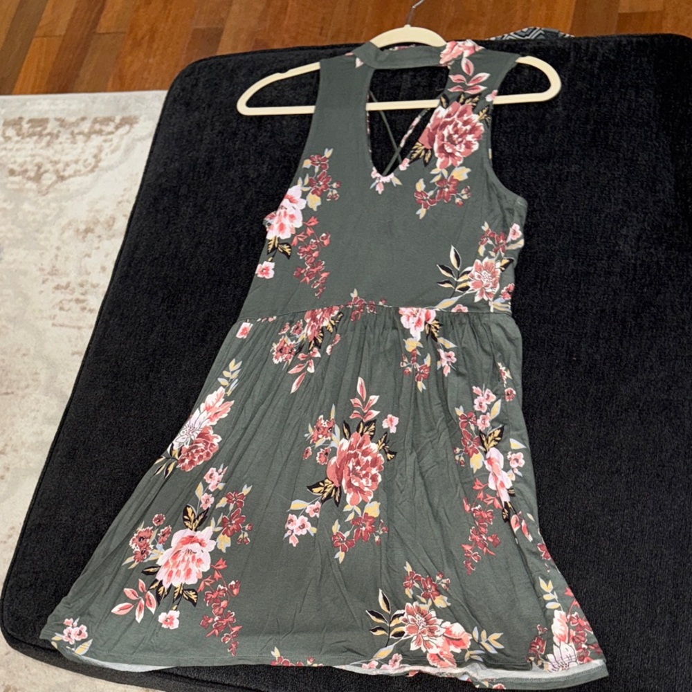 Sky + Sparrow Green Floral Halter Mini Dress